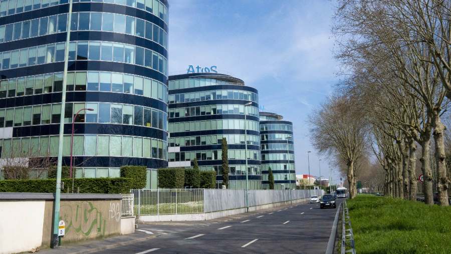 Kantor perusahaan teknologi Prancis, Atos SE. (Bloomberg)