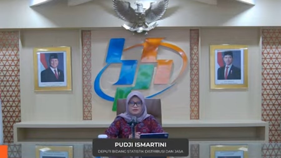 Deputi Bidang Distribusi dan Jasa, Badan Pusat Statistik (BPS) Pudji Ismartini dalam rilis BPS, Kamis (2/1/2025). (Tangkapan Layar Youtube BPS)