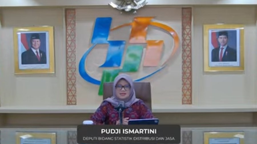 Deputi Bidang Distribusi dan Jasa, Badan Pusat Statistik (BPS) Pudji Ismartini dalam rilis BPS, Kamis (2/1/2025). (Tangkapan Layar Youtube BPS)