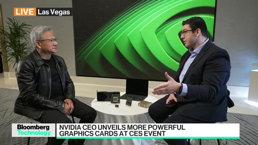 Jensen Huang, CEO Nvidia saat wawancara dengan Bloomberg News. (Bloomberg)