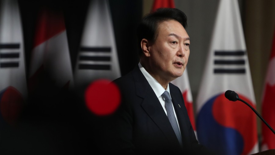 Presiden Korsel Yoon Suk Yeol ditangkap, Rabu (15/1/2025). (Bloomberg)