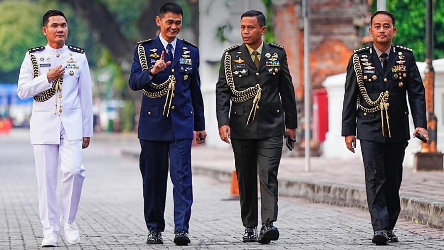 Empat aide de camp atau ajudan Presiden Prabowo Subianto dari satuan TNI dan Polri. 