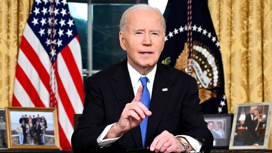 Presiden AS Joe Biden sampaikan pidato perpisahan di Ruang Oval Gedung Putih, Washington, DC, Rabu (15/1/2025). (Mandel Ngan/AFP/Bloomberg)