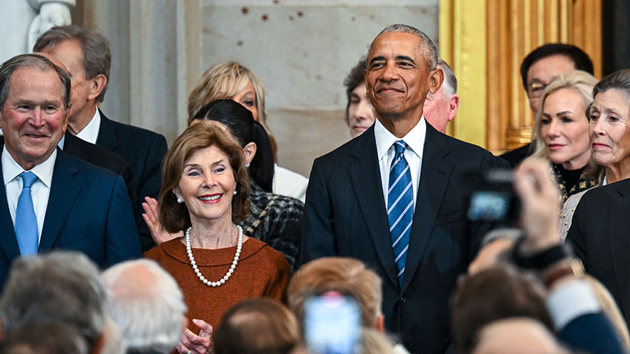 Selain para pemimpin raksasa teknologi, mantan Presiden AS George W. Bush & Barack Obama juga hadir. (Kenny Holston/The New York Times/Bloomberg)
