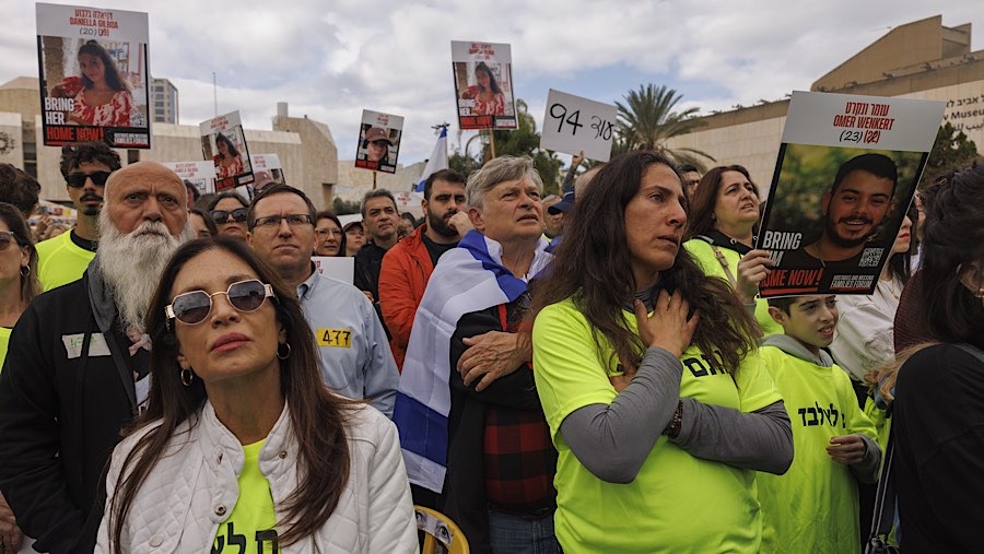 Pertukaran ini adalah yang kedua dalam gencatan senjata yang dimediasi oleh Qatar dan Mesir, serta diawasi oleh AS.
 (Kobi Wolf/Bloomberg)