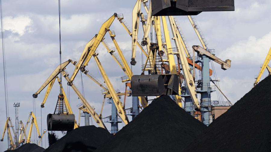 Coal shipment./Bloomberg-Vincent Mundy