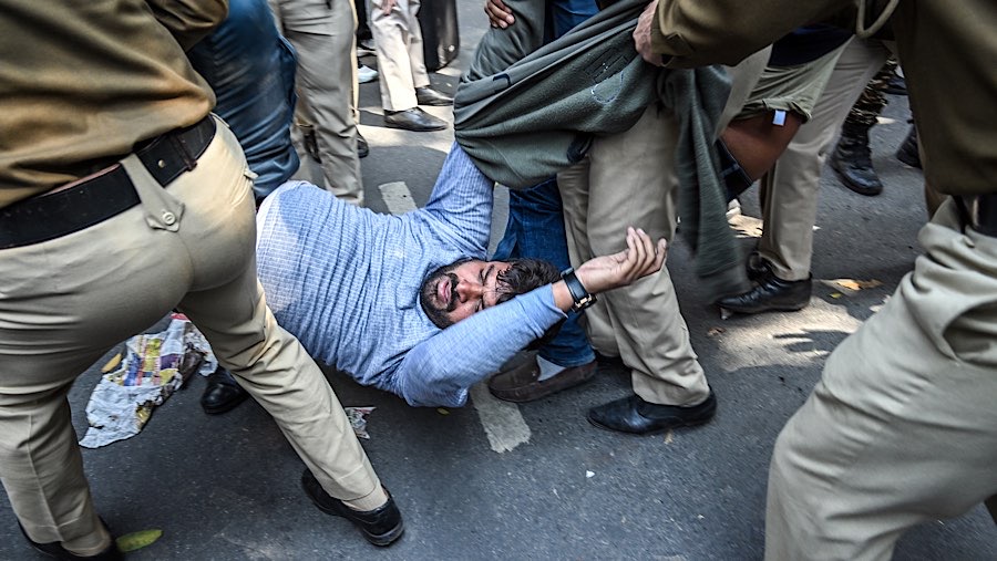 Sebelumnya Pada Rabu, lebih dari 100 warga negara India dipulangkan menggunakan pesawat militer AS. (Prakash Singh/Bloomberg)