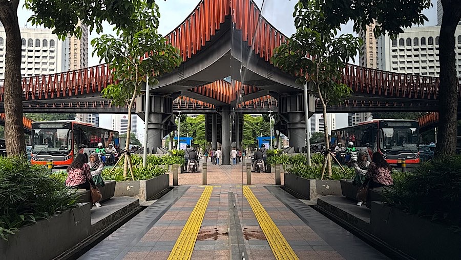 Penamnahan rute tersebut renacannya akan dilakukan dalam 2-3 bulan ke depan. (Bloomberg Technoz/Andrean Kristianto)