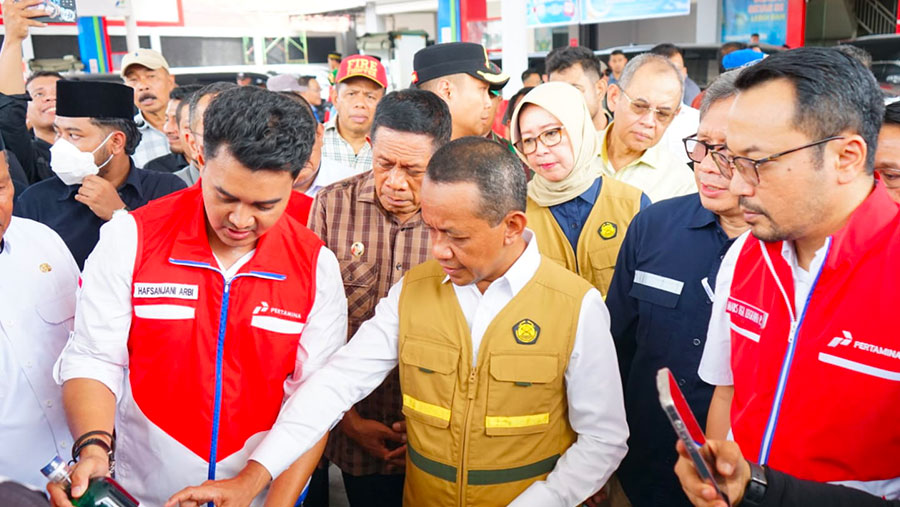 Menteri ESDM cek langsung stok dan kualitas BBM di Baubau (Dok. Pertamina)