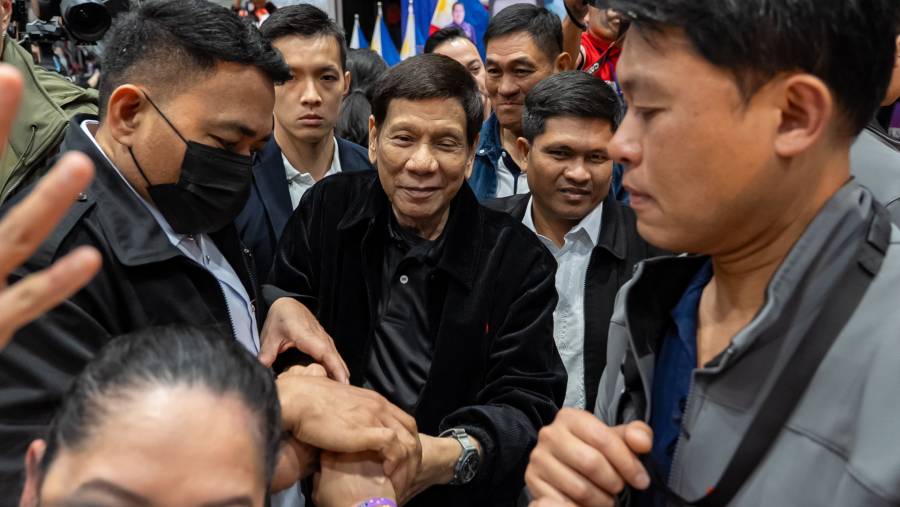 Mantan Presiden Filipina Rodrigo Duterte di Hong Kong pada 9 Maret. (Anthony Kwan/Getty Images via Bloomberg)