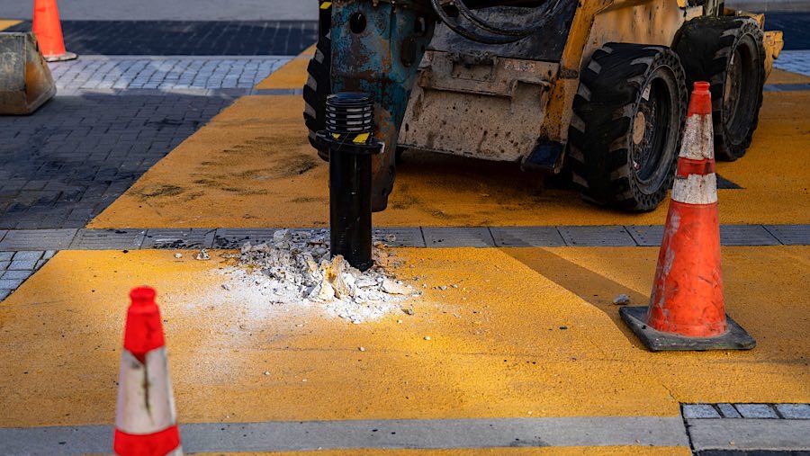 Mural yang membentang di sepanjang dua blok di 16th St. NW itu menjadi salah satu ikon perlawanan. (Kent Nishimura/Bloomberg)