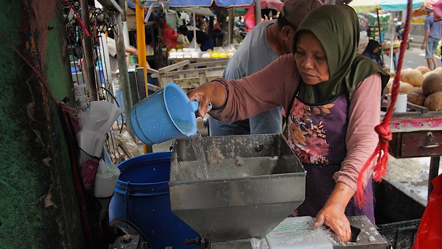 Tingginya volume ekspor komoditas tersebut yang membuat pasokan dalam negeri menjadi terbatas. (Bloomberg Technoz/Andrean Kristianto)