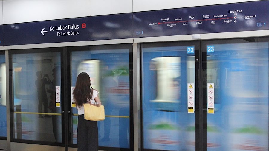 Kebijakan ini diharapkan dapat memberikan kemudahan akses bagi perempuan di Hari Kartini. (Bloomberg Technoz/Andrean Kristianto)