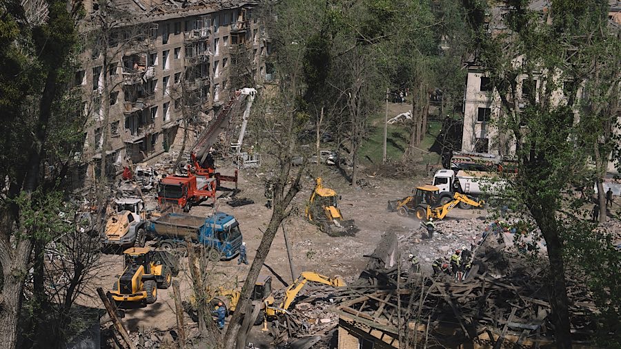 Delapan wilayah di Ukraina serta ibu kota Kyiv menjadi sasaran serangan tersebut. (Andrew Kravchenko/Bloomberg)