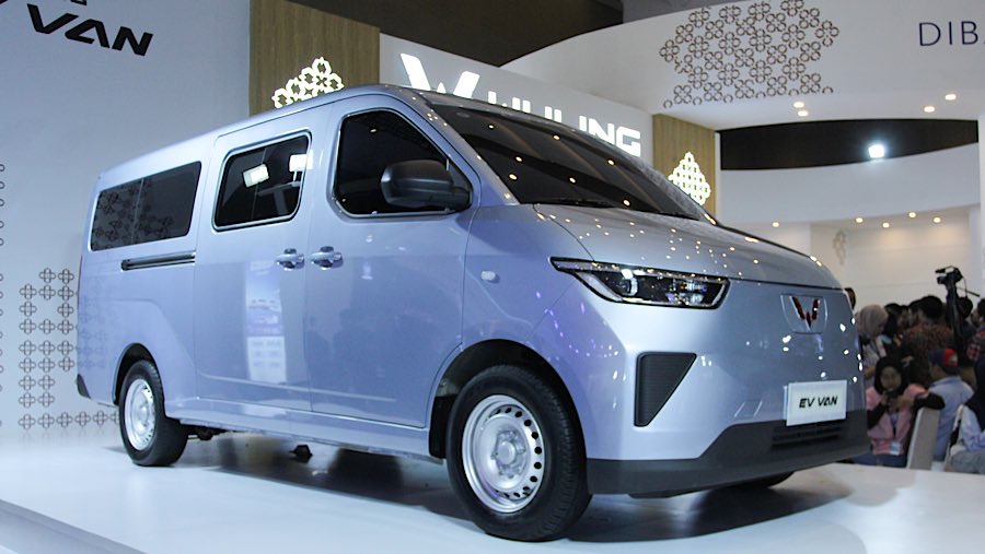 Wuling EV Van dalam perhelatan ini masih belum resmi dijual. (Bloomberg Technoz/Andrean Kristianto)