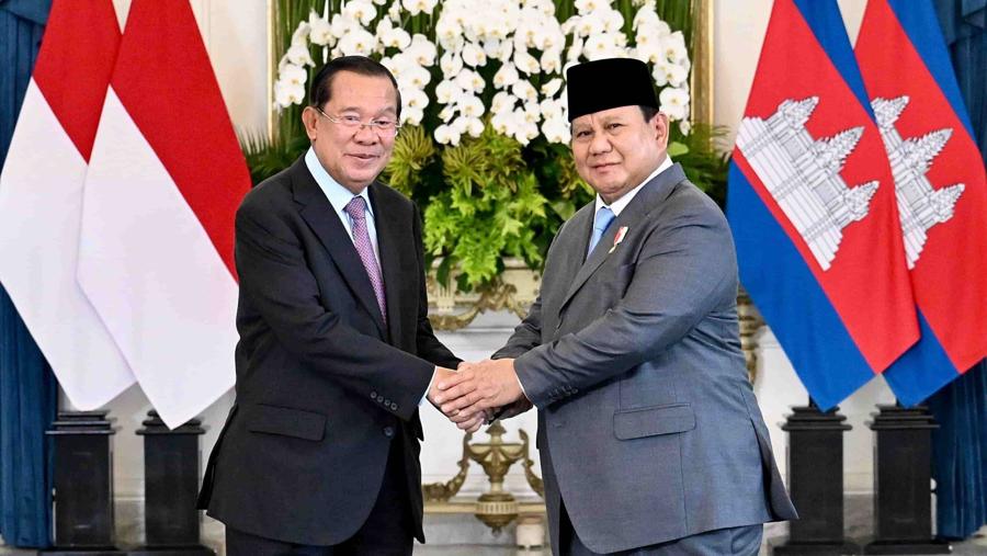 Presiden Prabowo Subianto dan Presiden Senat Kamboja Hun Sen/Foto: BPMI Setpres