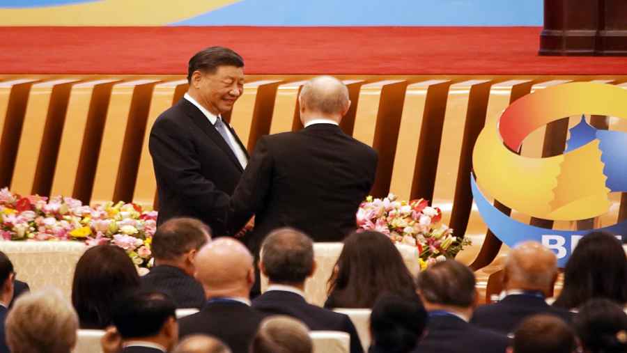  Presiden China Xi Jinping dan Presiden Rusia Vladimir Putin bakal bertemu pekan ini. 