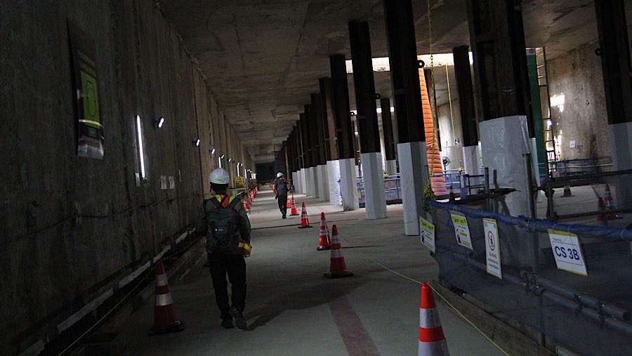 Saat ini, progres pembangunan MRT Jakarta Fase 2 telah mencapai 48,14 persen. (Bloomberg Technoz/Andrean Kristianto)
