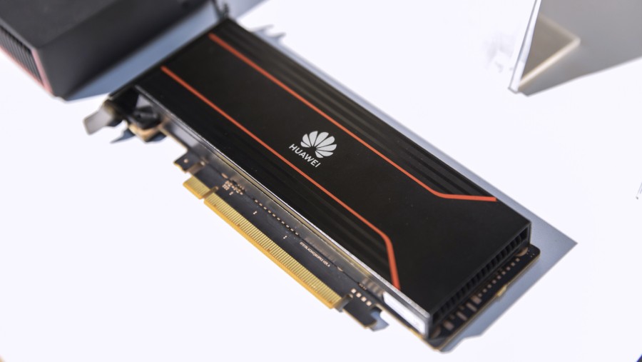 Perangkat Huawei, sumber ketegangan baru China dan Amerika di tengah upaya dialog tarif perdagangan. (Bloomberg)