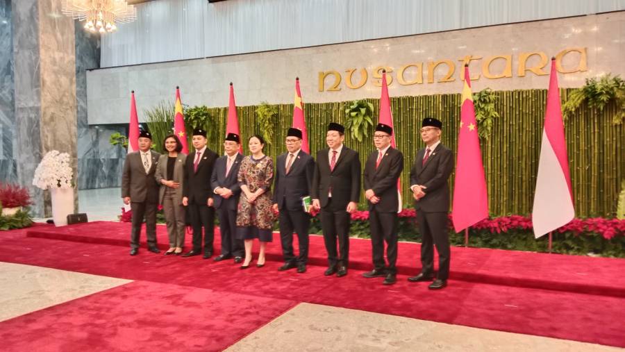 Pemimpin DPR RI di Gedung Parlemen Senayan, Jakarta, Minggu (25/5/2025), usai menerima PM China Li Qiang. (Pramesti Regita Cindy/Bloomberg Technoz)