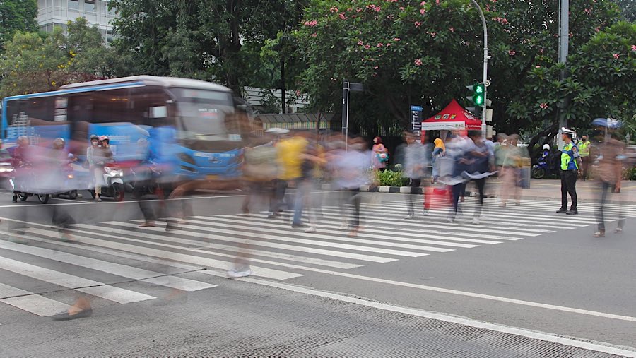 Kemnaker berencana menghapus ketentuan batas usia sebagai salah satu syarat dalam proses rekrutmen tenaga kerja (Bloomberg Technoz/Andrean Kristianto)