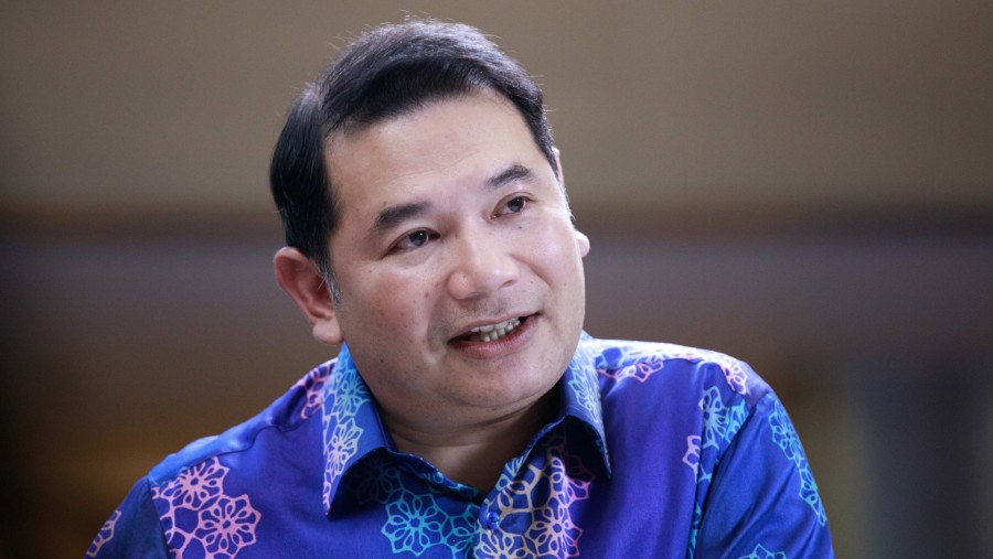 Menteri Ekonomi Malaysia Rafizi Ramli. (Sumber: Bloomberg)