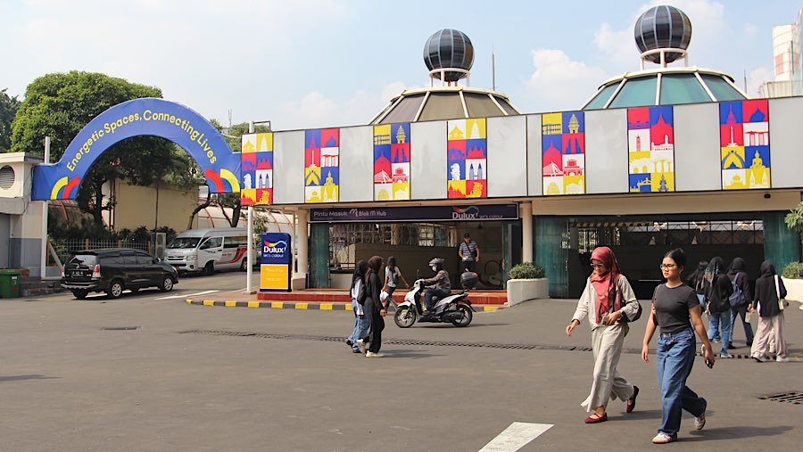 Blok M Hub dirancang sebagai penghubung transportasi dan fasilitas umum di wilayah tersebut. (Bloomberg Technoz/Andrean Kristianto)