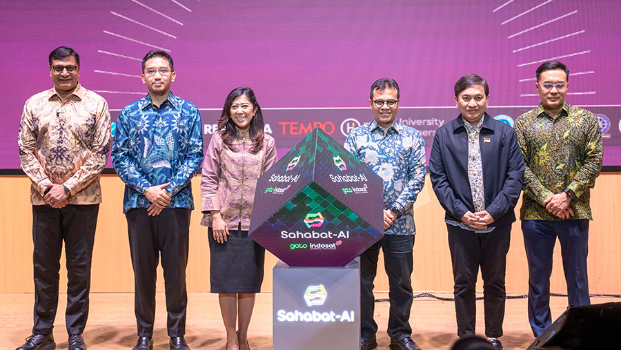 Vikram Sinha, Sri Paduka K.G.P.A.A. Mangkoenagoro X, Meutya Hafid, Nezar Patria, Yovie Widianto dan Patrick Walujo (Dok. GoTo)