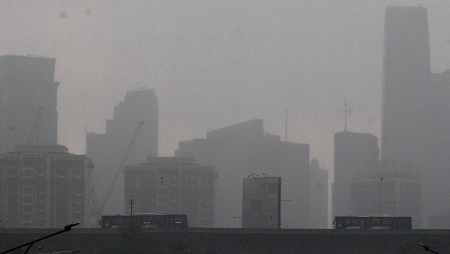 Fenomena ini ditandai dengan tingginya curah hujan di tengah musim kemarau. (Bloomberg Technoz/Andrean Kristianto)