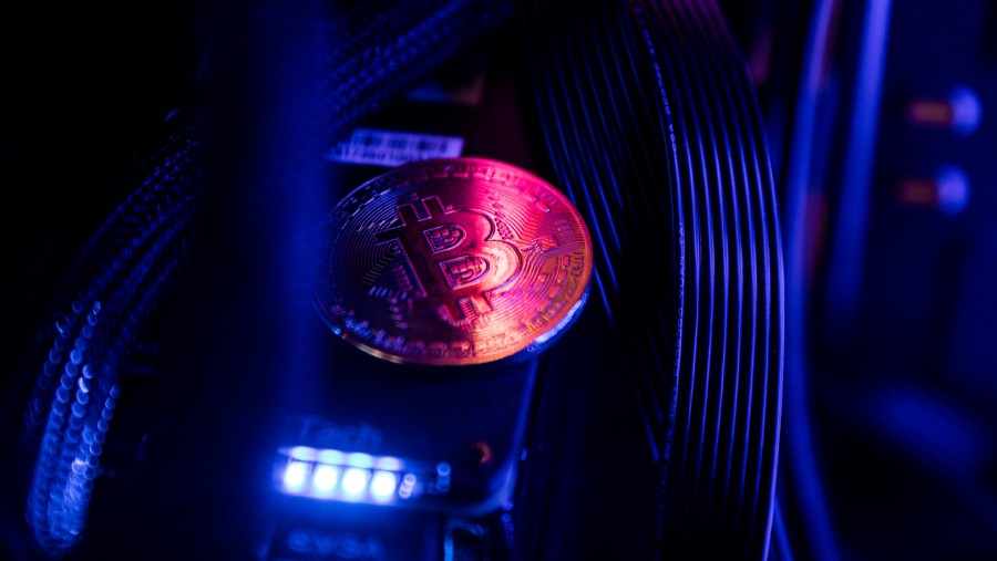 Ilustrasi aset kripto Bitcoin. (Bloomberg)