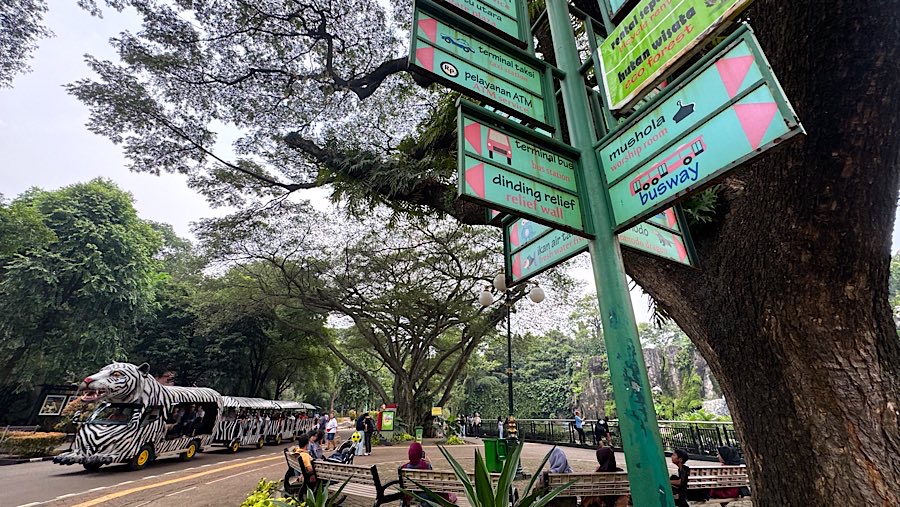 Ragunan akan mengganti hari liburnya pada Selasa, 10 Juni 2025. (Bloomberg Technoz/Andrean Kristianto)