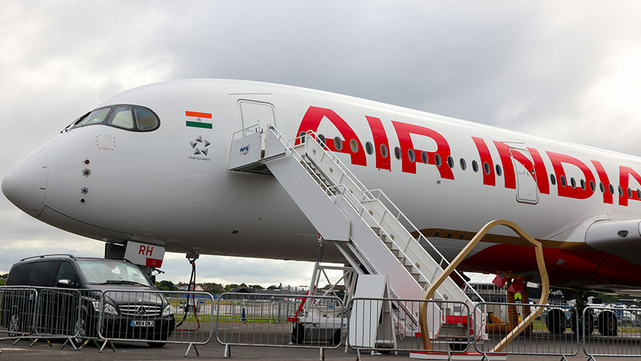 Air India (Hollie Adams/Bloomberg)