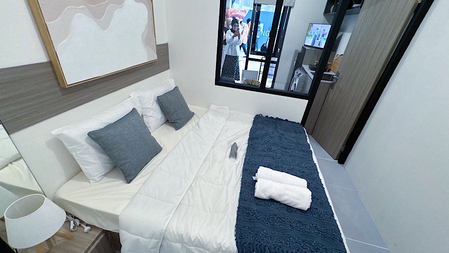 Dengan luas bangunan 14 meter persegi, rumah tersebut memiliki satu kamar tidur. (Bloomberg Technoz/Andrean Kristianto)