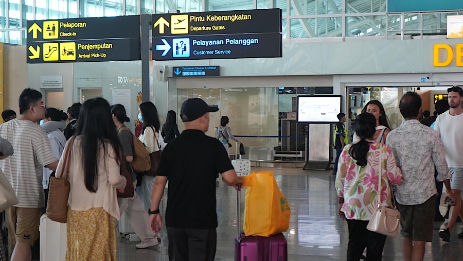 Suasana penumpang pesawat terbang di Bandara I Gusti Ngurah Rai, Denpasar, Kamis (19/6/2025). (Dok. Bandara I Gusti Ngurah Rai)