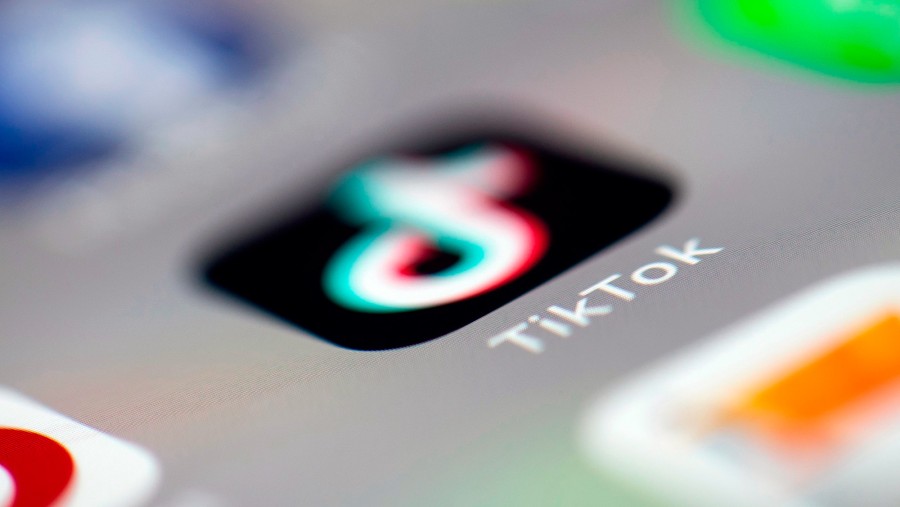 Aplikasi TikTok di layar smartphone. (Bloomberg)