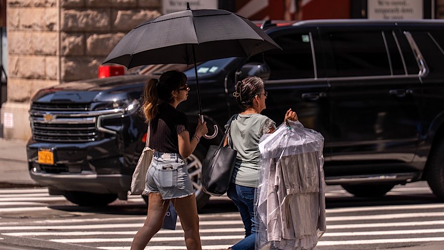 Bagian timur AS telah mengalami suhu tinggi minggu ini, dan peringatan panas.  (Adam Gray/Bloomberg)