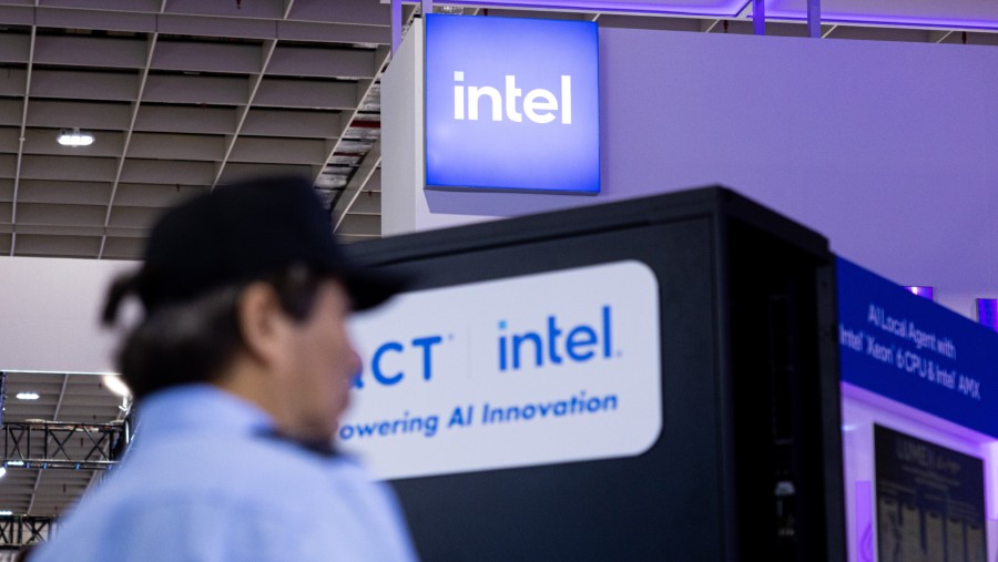 Booth Intel di Taiwan Computex 2025. (Annabelle Chih/Bloomberg)	

