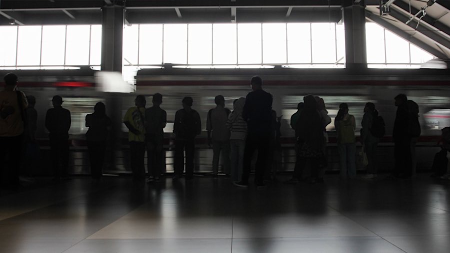 Perubahan ini diterapkan setelah proses pembangunan ruang utama bangunan baru dan peron jalur 2 selesai. (Bloomberg Technoz/Andrean Kristianto)