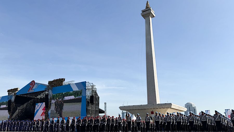 Polri menggelar puncak acara Hari Ulang Tahun (HUT) ke-79 Bhayangkara. (Bloomberg Technoz/Andrean Kristianto)