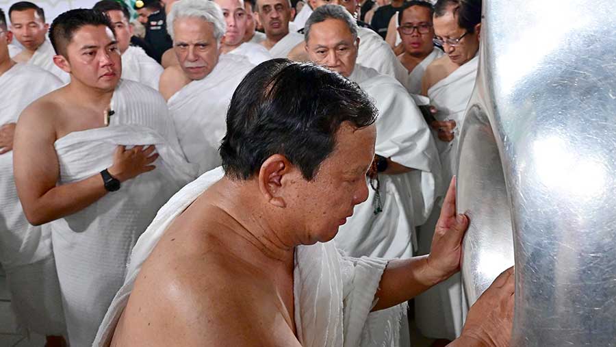 Presiden Prabowo Subianto bertemu Mohammed bin Salman Al Saud dan Melanjutkan Ibadah Umroh. (Dok. Setpres RI)