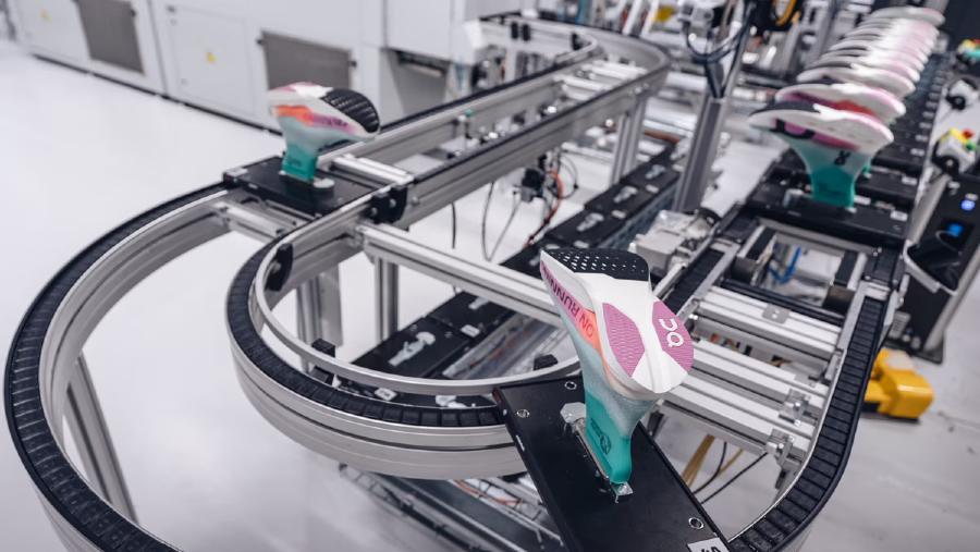 Pabrik dengan teknologi robot penghasil sepatu On. (dok: perusahaan)