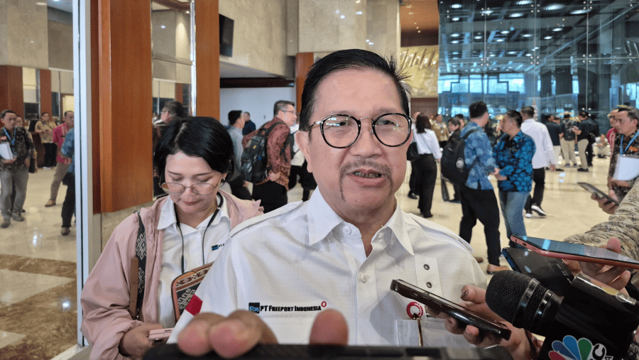 Dirut PT Freeport Indonesia Tony Wenas ditemui di kompleks DPR, Rabu (16/7/2025)./Bloomberg Technoz-Mis Fransiska Dewi