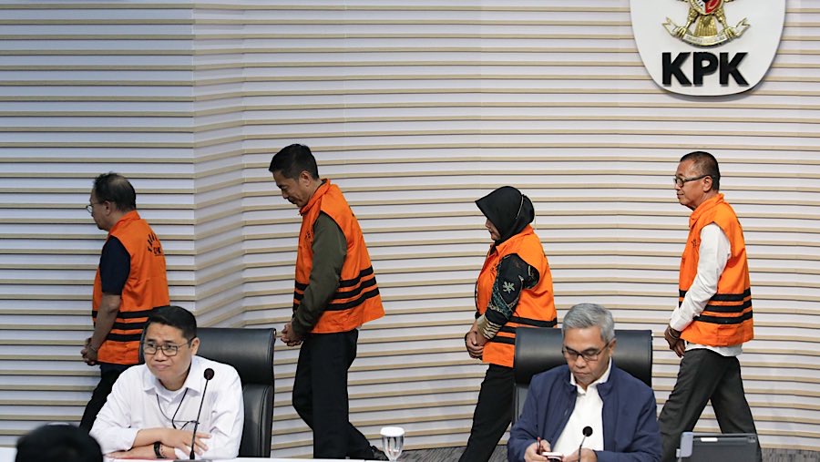 Selain diterima para tersangka, uang tersebut juga dibagikan kepada pegawai di Direktorat PPTKA sebagai uang dia mingguan. (Bloomberg Technoz/Andrean)