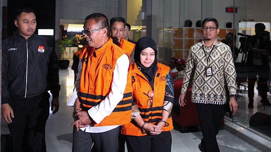 KPK masih akan menahan lagi empat tersangka lainnya. (Bloomberg Technoz/Andre)