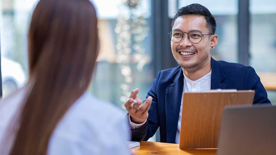 Ilustrasi Interview Kerja (Envato)
