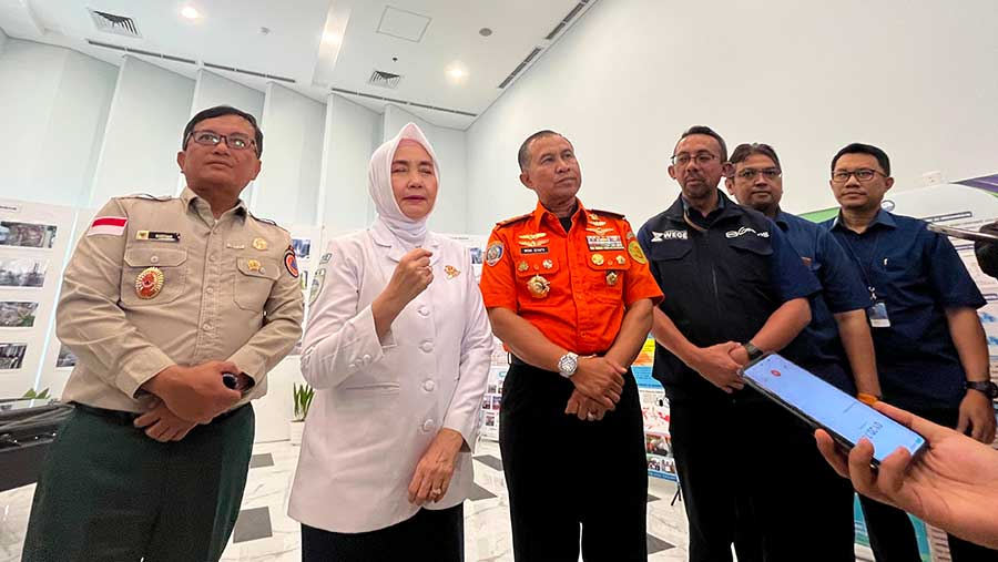 Plt. Kepala BMKG Dwikorita Karnawati dipeluncuran Gedung Pusat Kendali Anti Bencana Gempa. (Sumber: M. Fikri/Bloomberg Technoz)
