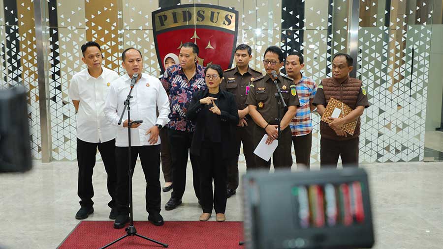 Kejaksaan Agung menetapkan delapan tersangka baru dalam kasus dugaan korupsi penyaluran kredit sejumlah bank BUMD ke PT Sritex. (Dok Kejaksaan Agung)