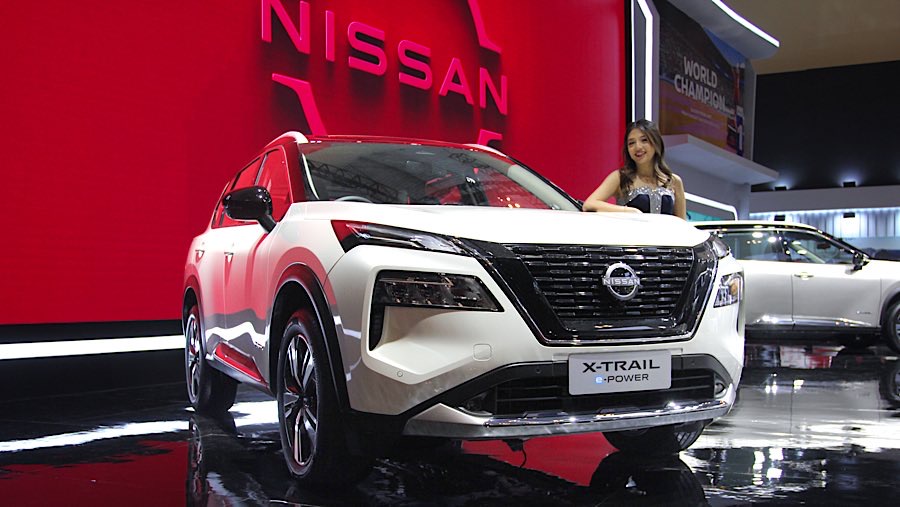 Nissan X-Trail e-POWER dipamerkan dalam ajang pameran otomotif GIIAS 2025 di ICE BSD, Rabu (23/7/2025). (Bloomberg Technoz/Andrean Kristianto)