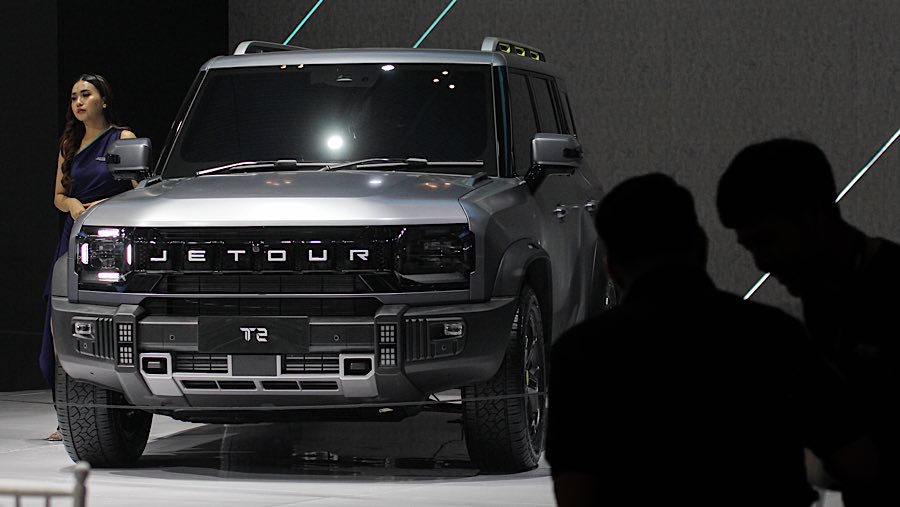 Jetour memboyong SUV T2 setir kanan di GIIAS 2025 yang dibekali mesin konvensional, alias Internal Combustion Engine (ICE) (Bloomberg Technoz/Andrean)