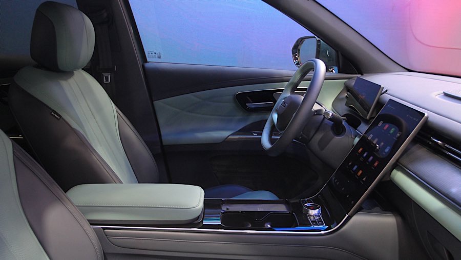 Dari ketiga model yang diperkenalkan, Lepas L8 menjadi satu-satunya model yang sudah membuka pemesanan. (Bloomberg Technoz/Andrean Kristianto)